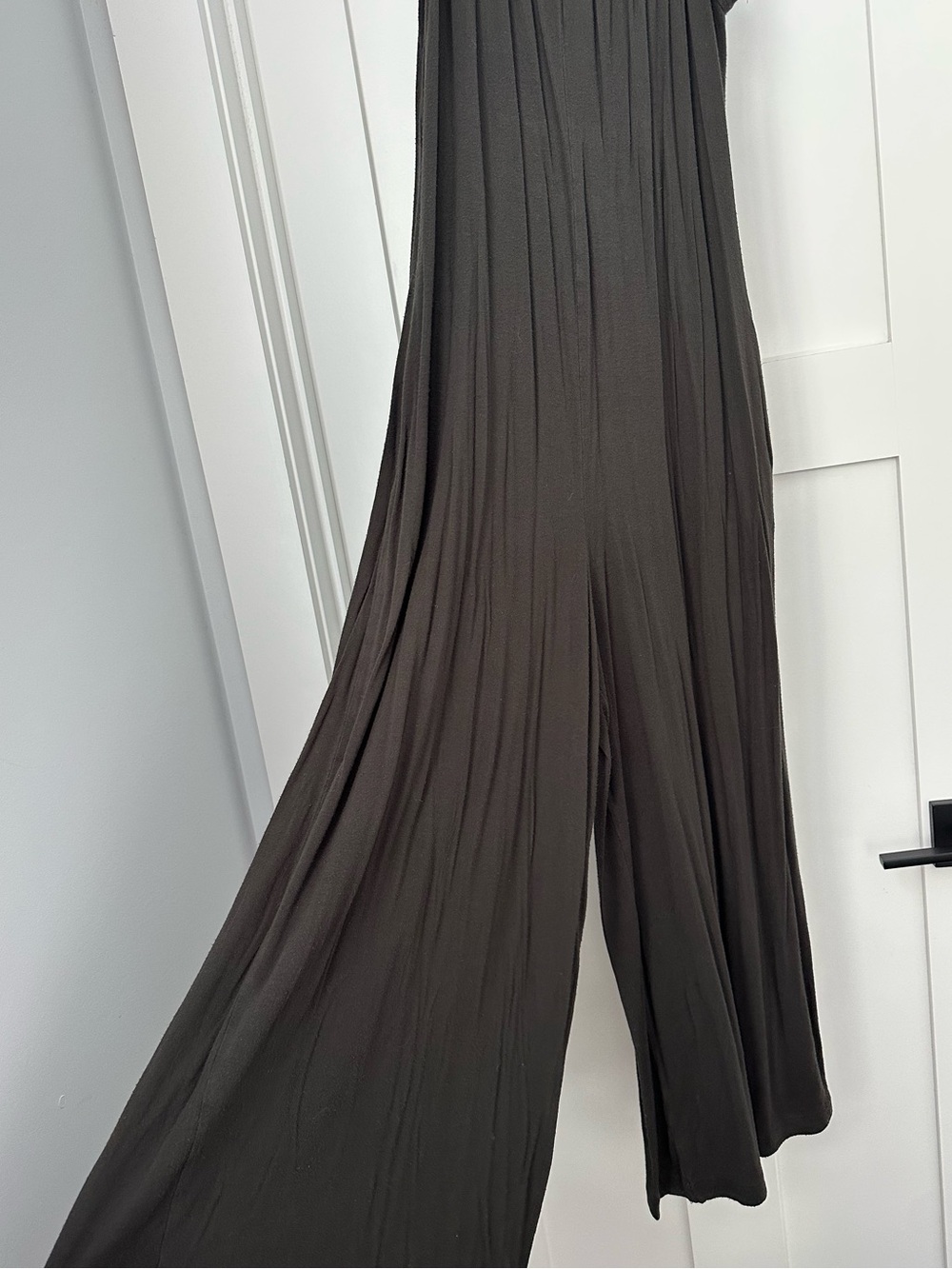 Women's Pleated Wide-Leg Jumpsuit — Brown
